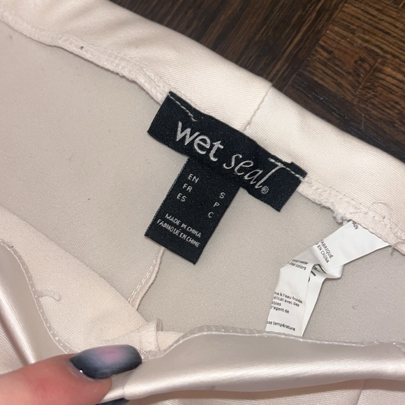 Faux leather cream pants - Picture 3 of 3